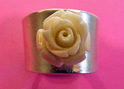 zilverklei-ring-met-koraal-roosje